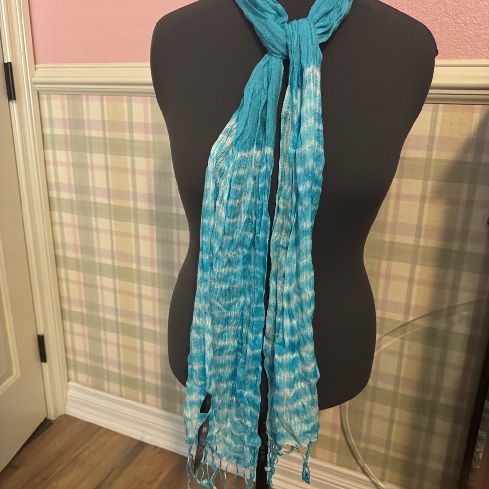 Set of 2 Scarfs - Picture 5 of 9